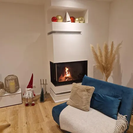 Ferienhaus Design Seemoment Mit Kamin Und Panorama-seeblick Pouch