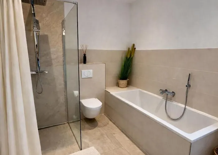 Ferienhaus Design Seemoment Mit Kamin Und Panorama-seeblick Pouch