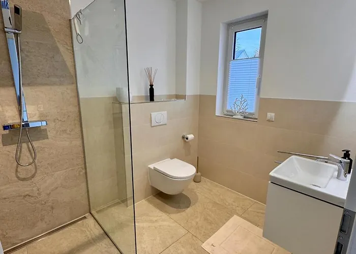 Design Seemoment Mit Kamin Und Panorama-seeblick Ferienhaus Pouch