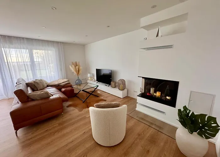 Design Seemoment Mit Kamin Und Panorama-seeblick * Pouch